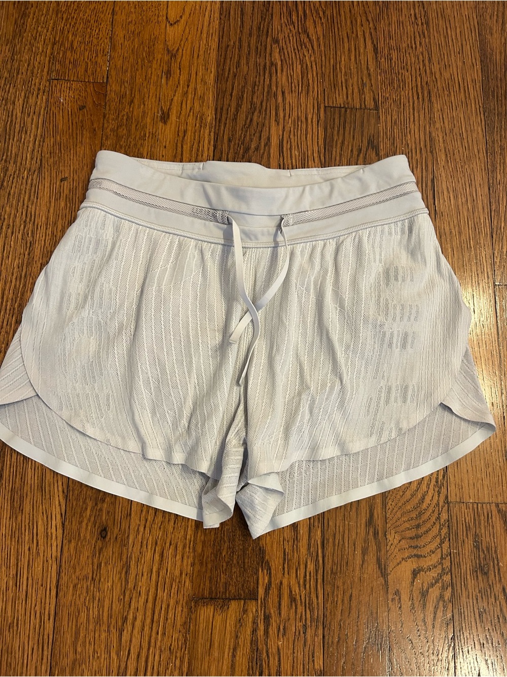lululemon athletica white fast and free shorts size 4